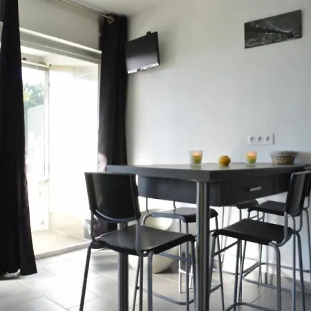 Cap D'agde, 2 Pieces, 4 Personnes - Fr-1-249-128 Apartmán